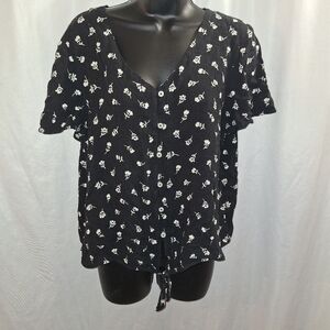 So large floral blouse button-down ties at waist